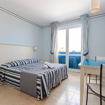 Resort Cala La Luna Фавиняна Екстериор снимка