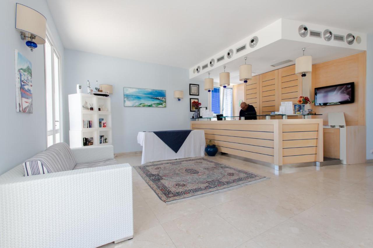 Resort Cala La Luna Фавиняна Екстериор снимка