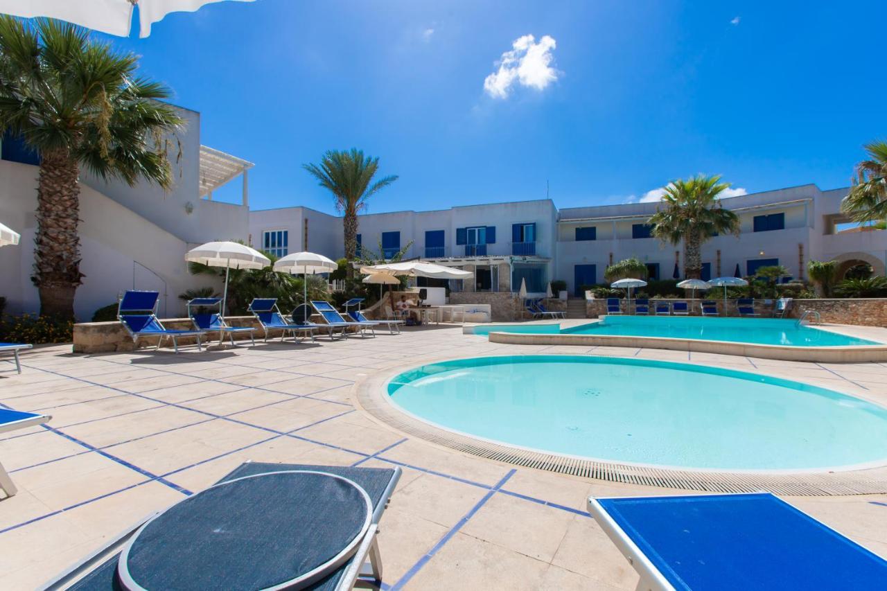 Resort Cala La Luna Фавиняна Екстериор снимка