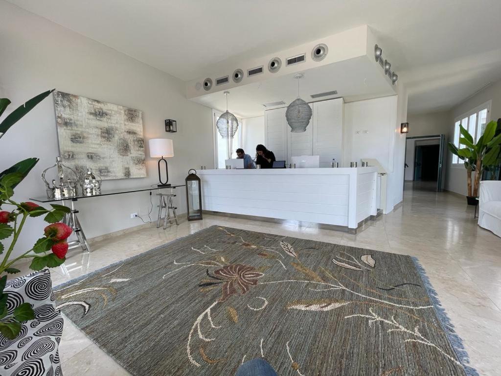 Resort Cala La Luna Фавиняна Екстериор снимка