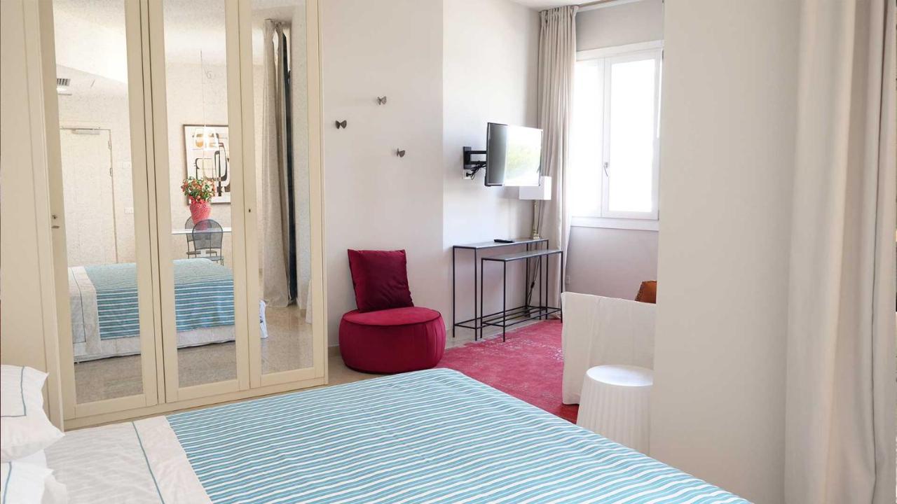 Resort Cala La Luna Фавиняна Екстериор снимка